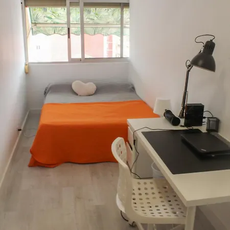 Flat Close To Perfect For Families And Groups - Actor Mauri 18 Valenza