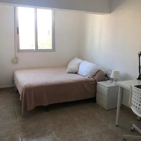 Flat Close To Perfect For Families And Groups - Actor Mauri 18 Valenza