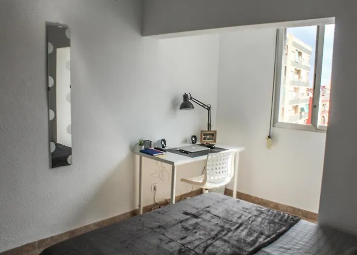 Flat Close To Perfect For Families And Groups - Actor Mauri 18 Lägenhet *